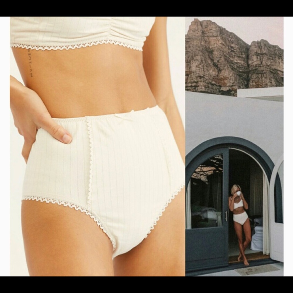 Spell Lana Underwear.